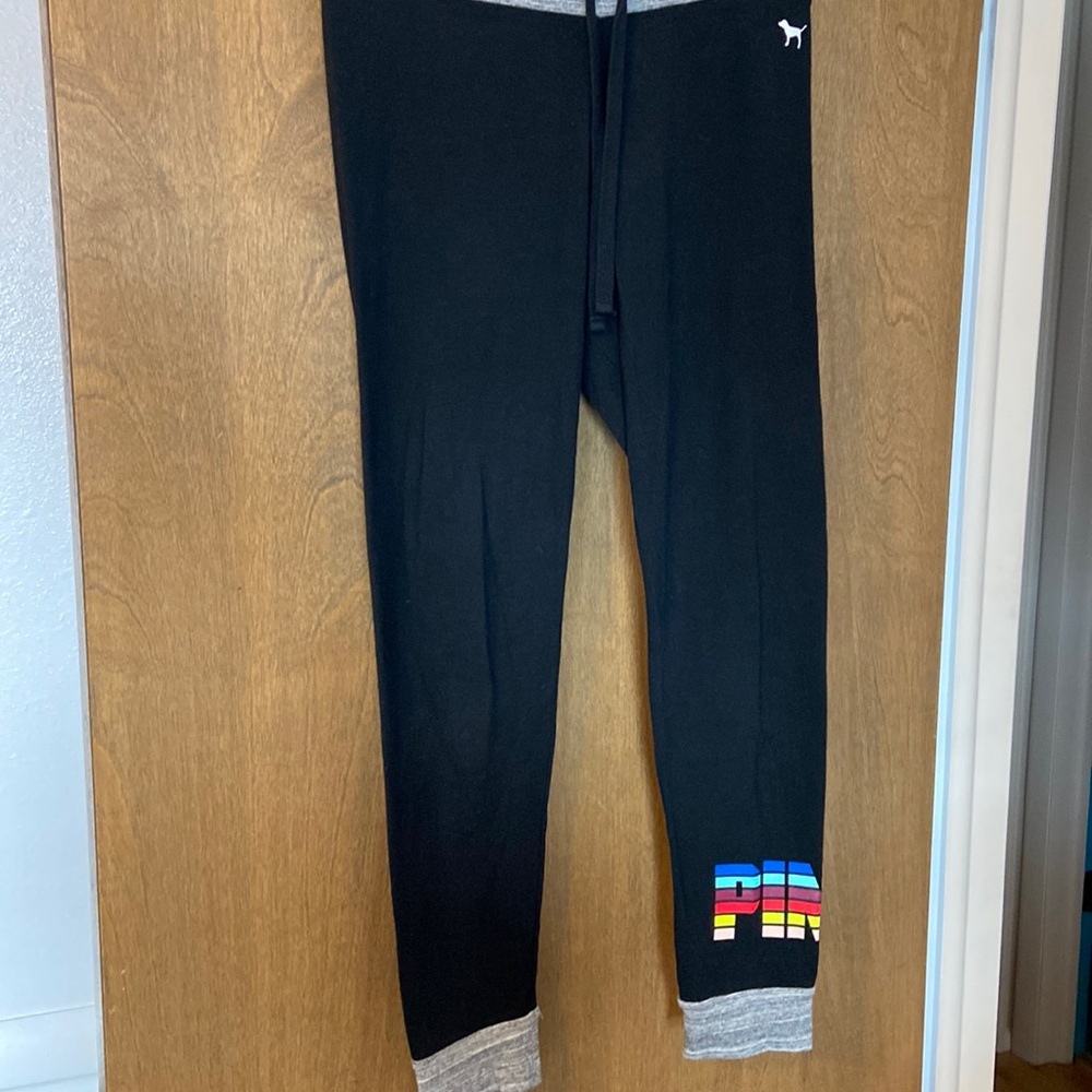 Victoria’s Secret Pink yoga pants